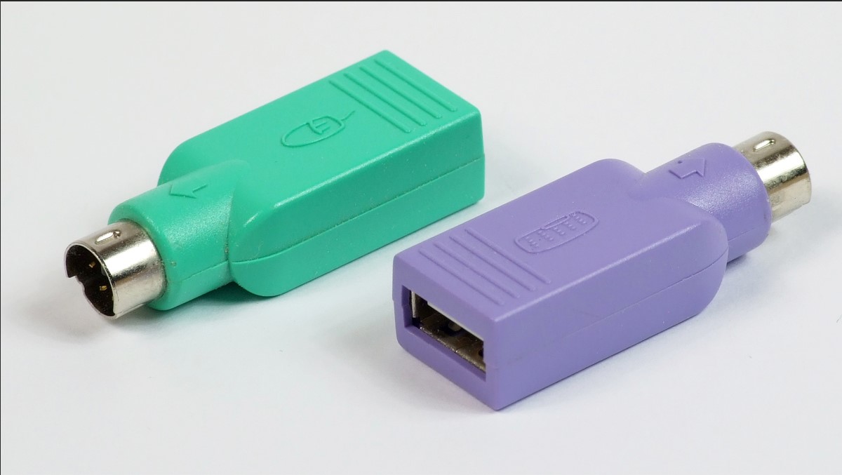 Переходники для подключения мыши и клавиатуры с PS/2 к USB-разъему.